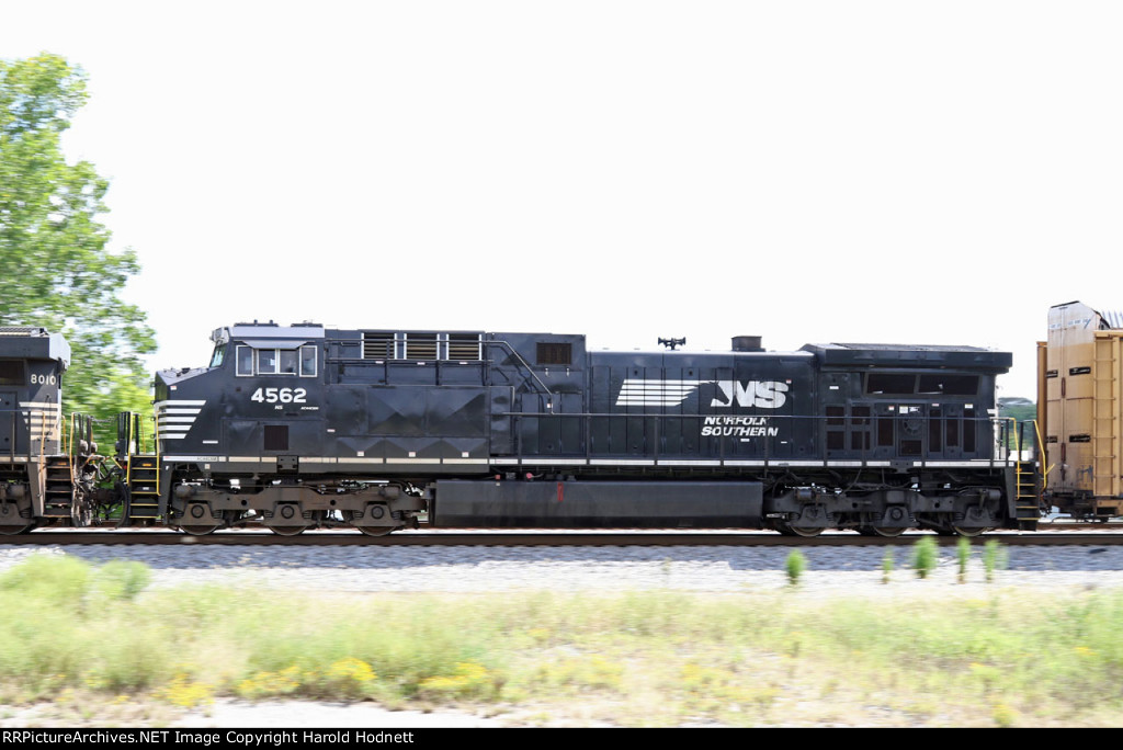 NS 4562